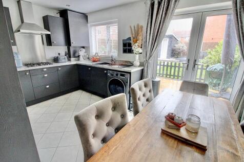 6. Dining Kitchen