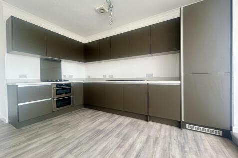 Open Plan Contemporary Kitchen .JPG