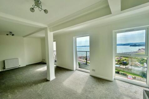 Lounge / Dining Room