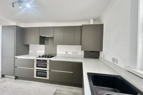 Kitchen..JPG
