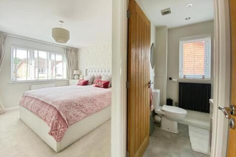 Master Bedroom &amp; En-Suite