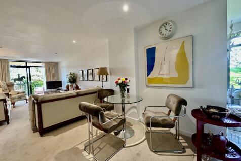 Open Plan Living...JPG