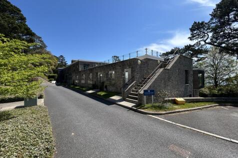 Complex with Allocated Parking.JPG