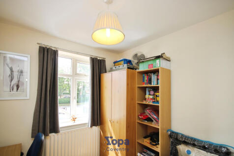 9f56e48a-Bed 204.JPG