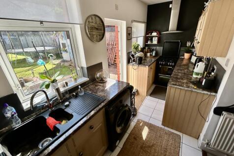 Kitchen to Garden