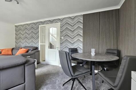 Lounge / dining room