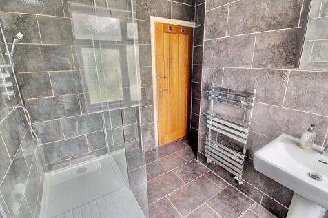 13. Shower Room