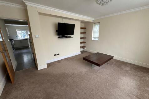 7. Lounge