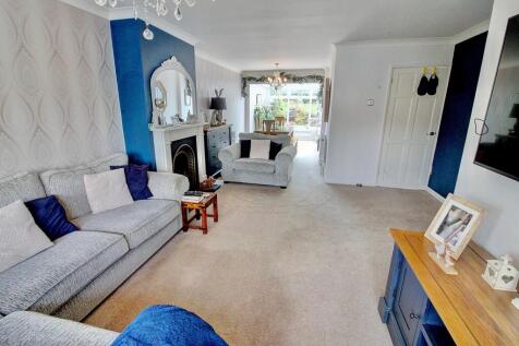 7. Lounge
