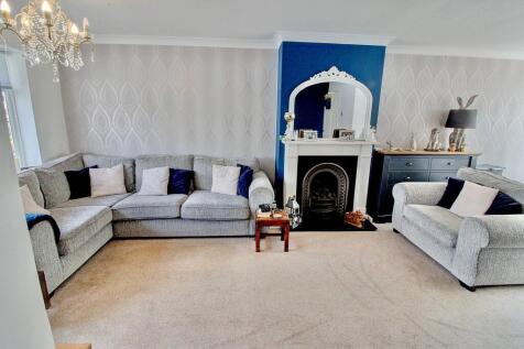 8. Lounge