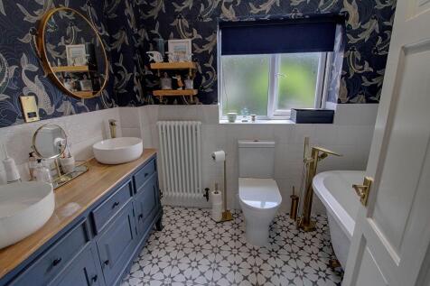 19. Family Bathroom