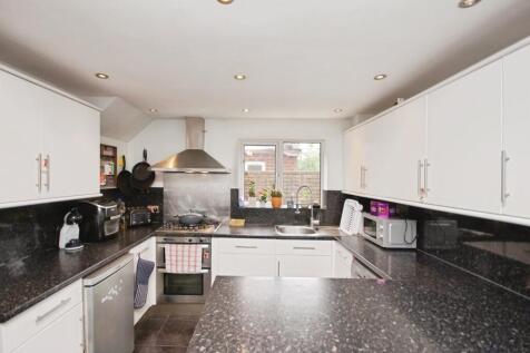 Kitchen / Dining Room 2