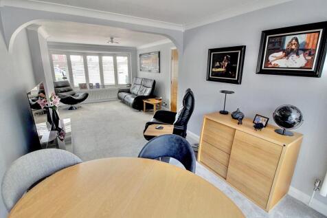 11. Lounge