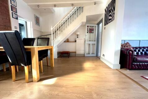Dining / Living Room