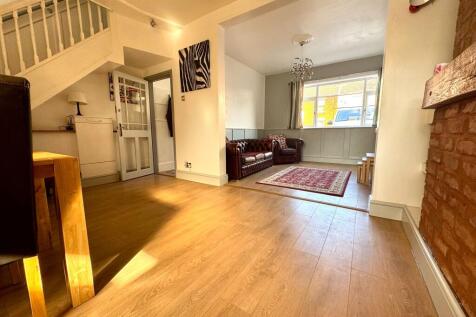 Dining / Living Room