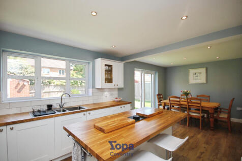 02cd0628-Kitchen 202.JPG