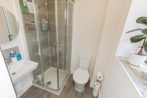Master En-Suite