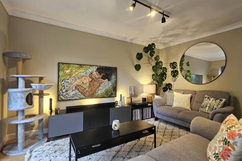 Lounge / Dining room