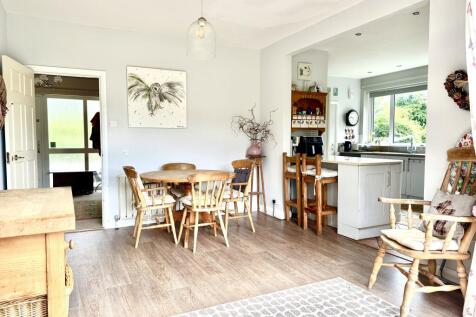 Kitchen Diner 2