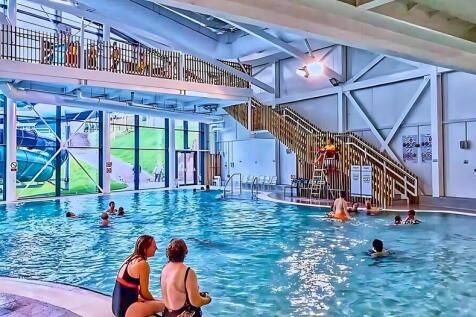 INDOOR SIWIMMING POOL