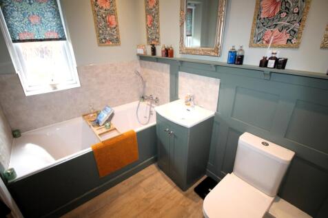 En Suite Bathroom