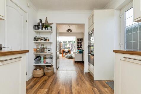 Kitchen /Dining Room