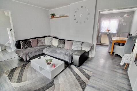7. Lounge