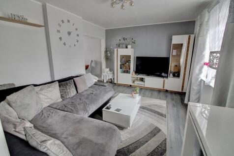 8. Lounge