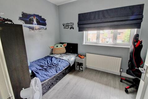 18. Bedroom 3