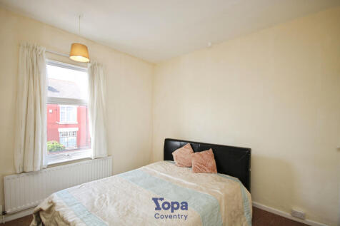 E2e7a6c0-Bed 201.JPG