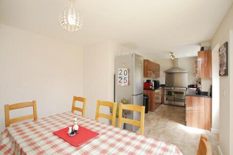 3. Dining Kitchen