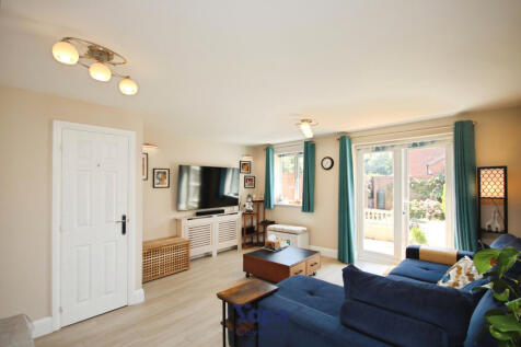 05aa0c50-Lounge 20Diner.JPG