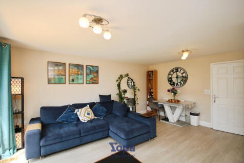 09a354f7-Lounge 20Diner 203.JPG