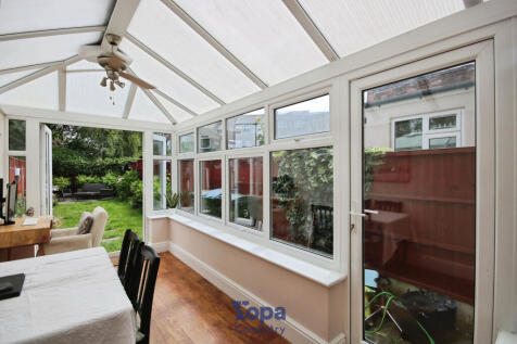 8f2a4523-Conservatory.JPG