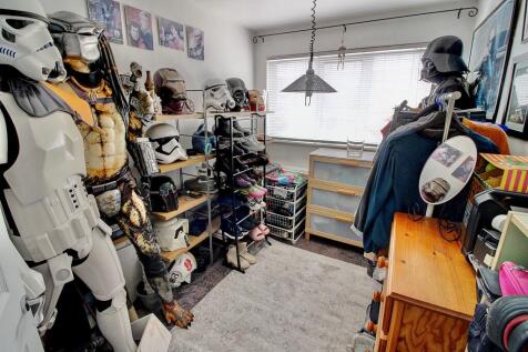 18. Bedroom