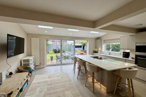open plan kitchen living