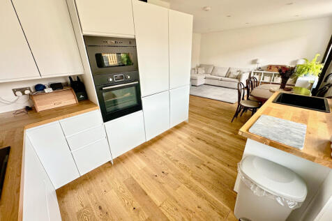 Kitchen/living/dining room