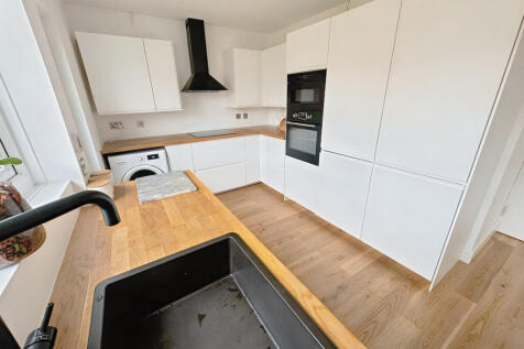 Kitchen/living/dining room