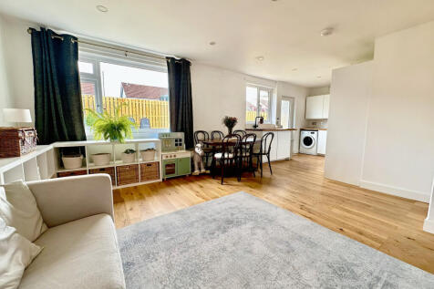 Kitchen/living/dining room