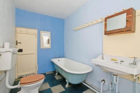 First Floor Bathroom