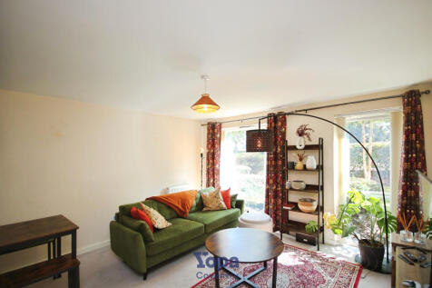 355fe513-Living 20Room.JPG