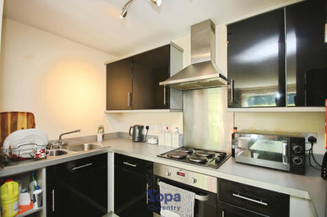 E5dbbaa7-Kitchen 203.JPG