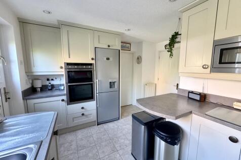 Kitchen c.