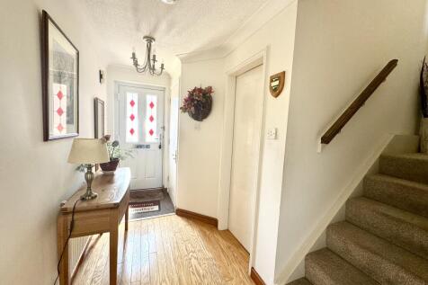 Entrance hall 2.