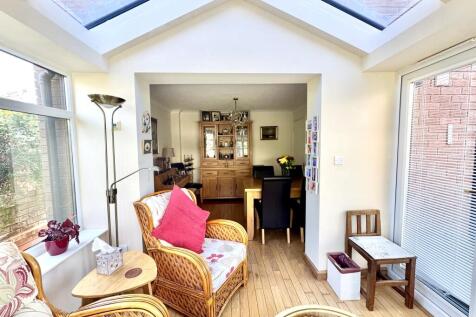 Conservatory:Dining room