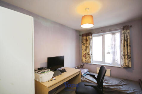 C79db4cd-Bedroom 202.JPG
