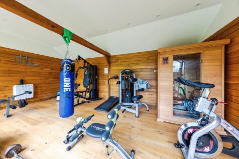 Gymnasium &amp; Sauna