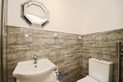 B06839de-Shower 202.JPG