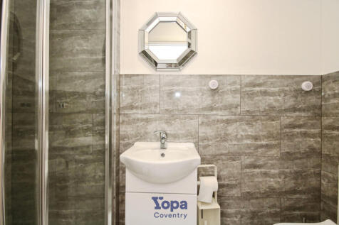7b562b9a-Shower 20Room.JPG