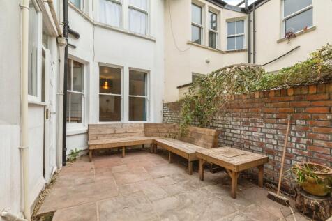 Courtyard / Garden 1